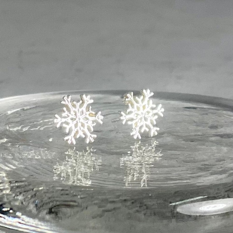 Glass & Jewelry The Glass Station Earrings | Sterling Silver Tiny Snowflake Stud Earring